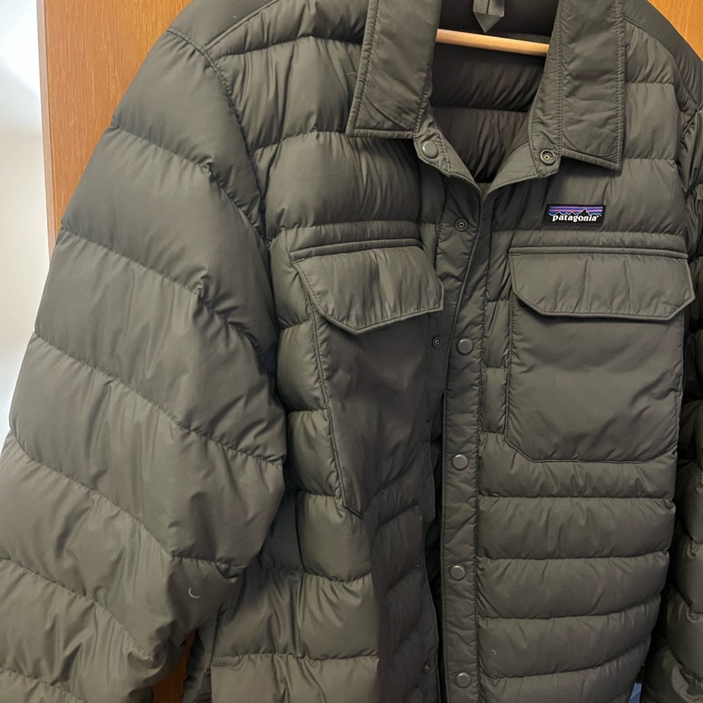 Patagonia Men's Silent Down Shirt Jacket - Picture 2 of 2